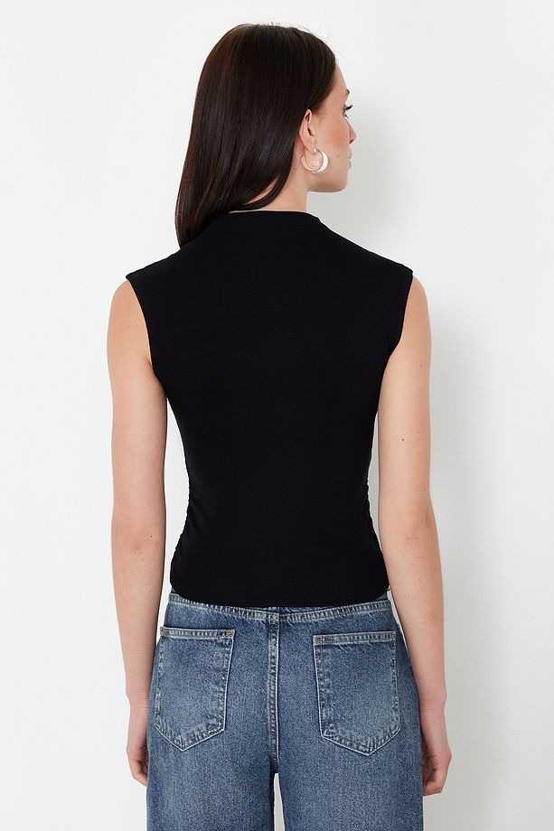 Siyah Dik Yaka Büzgü/Drape Detaylı Fitted/Vücuda Oturan Asimetrik Örme Bluz TWOSS24BZ00534 - 6