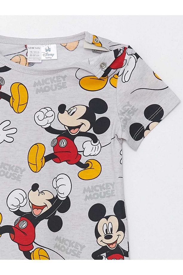 LCW baby Bisiklet Yaka Kısa Kollu Mickey Mouse Baskılı Şortlu Erkek Bebek Pijama Takımı - 6