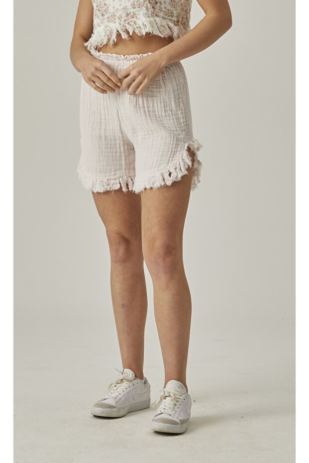 WOMEN'S SHORTS WITH RUFFLE WAIST