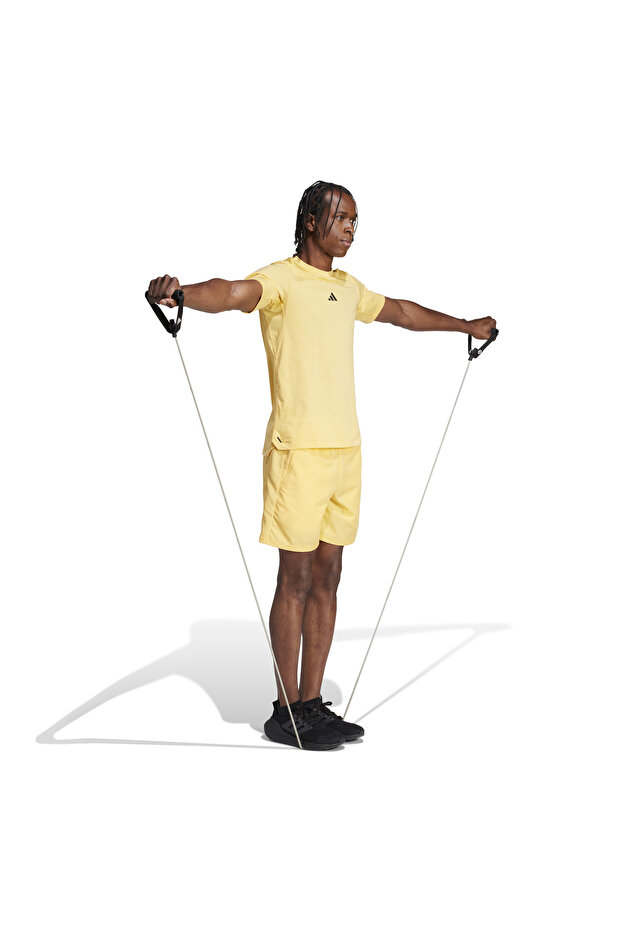 شورت تدريب منسوج من Train Essentials - 3