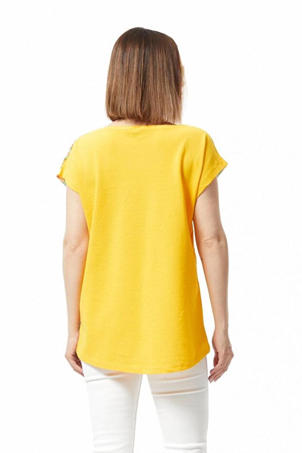 Çiçekli T-shirt - 5