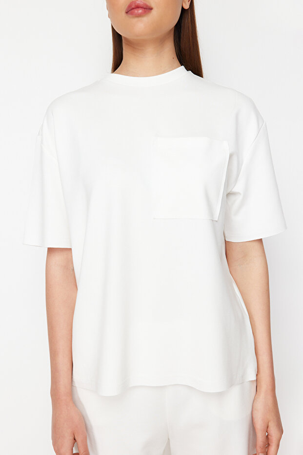 Ekru Cep Detaylı Oversize/Geniş Kalıp Esnek Örme T-shirt Şort Alt-Üst Takım TWOSS24AU00105 - 4