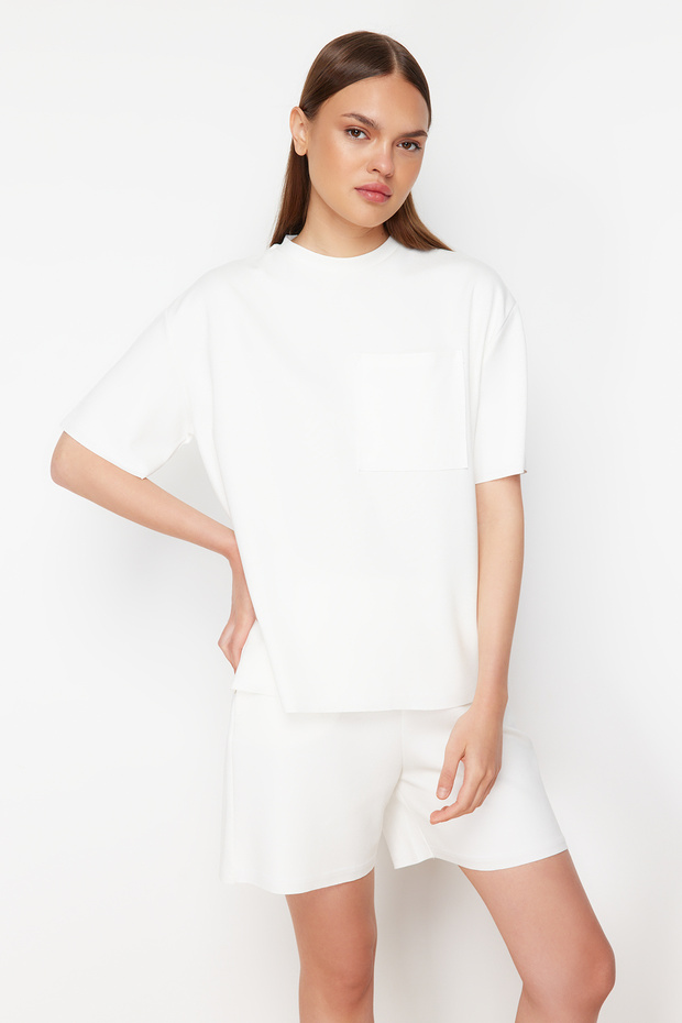 Ekru Cep Detaylı Oversize/Geniş Kalıp Esnek Örme T-shirt Şort Alt-Üst Takım TWOSS24AU00105 - 1