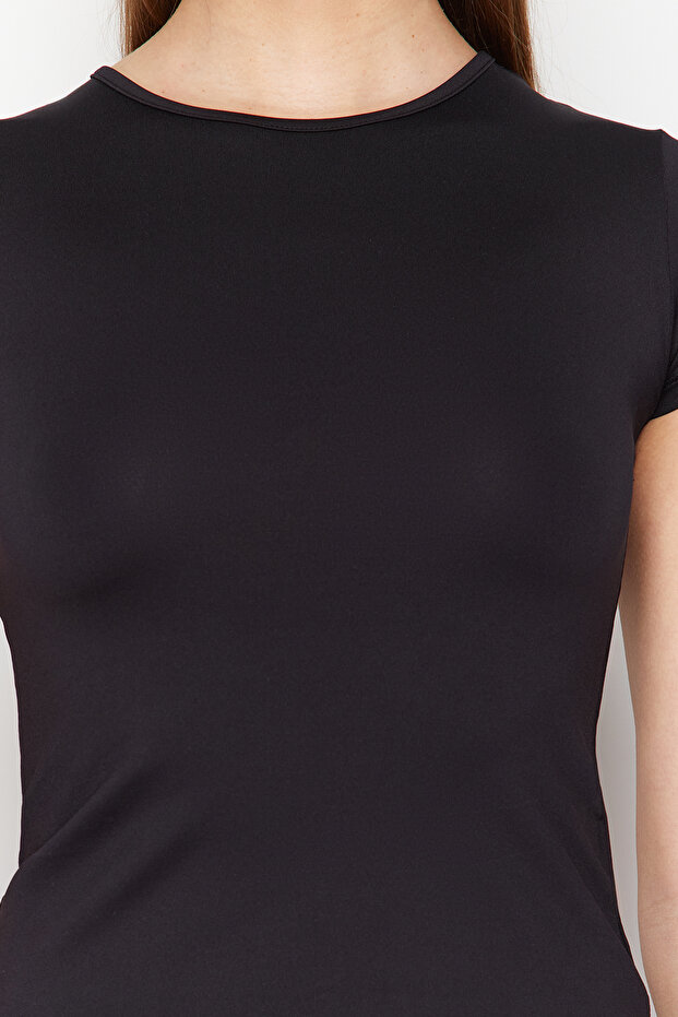 Siyah Poliamid Kısa Kol Bisiklet Yaka Fitted/Vücuda Oturan Örme T-Shirt TWOSS24TS00238 - 5