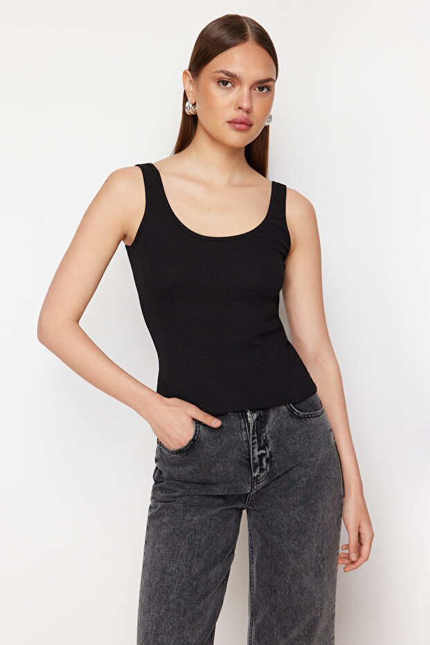 Siyah-Beyaz 2'li Paket Fitted/Vücuda Oturan Havuz Yaka Fitilli Esnek Örme Atlet TWOSS24AL00050 - 5