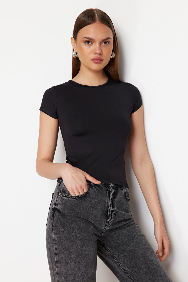 Siyah Poliamid Kısa Kol Bisiklet Yaka Fitted/Vücuda Oturan Örme T-Shirt TWOSS24TS00238 - 2