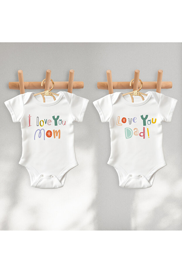 Short Sleeve 100% Cotton Specially Designed Baby Bodysuit with Mom and Dad Written on It, Pack of 2