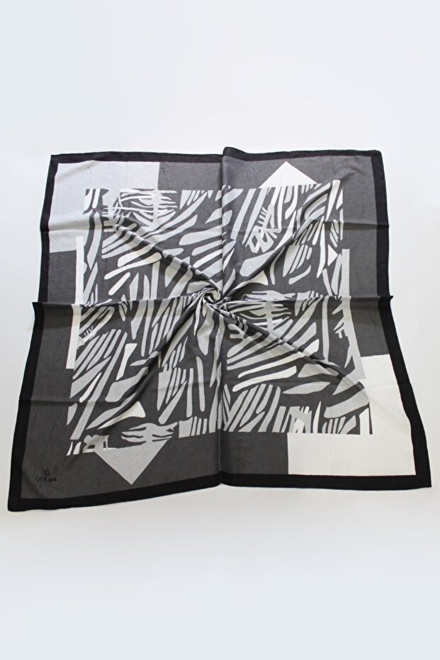 وشاح رمادي منقوش من الخيزران - 1