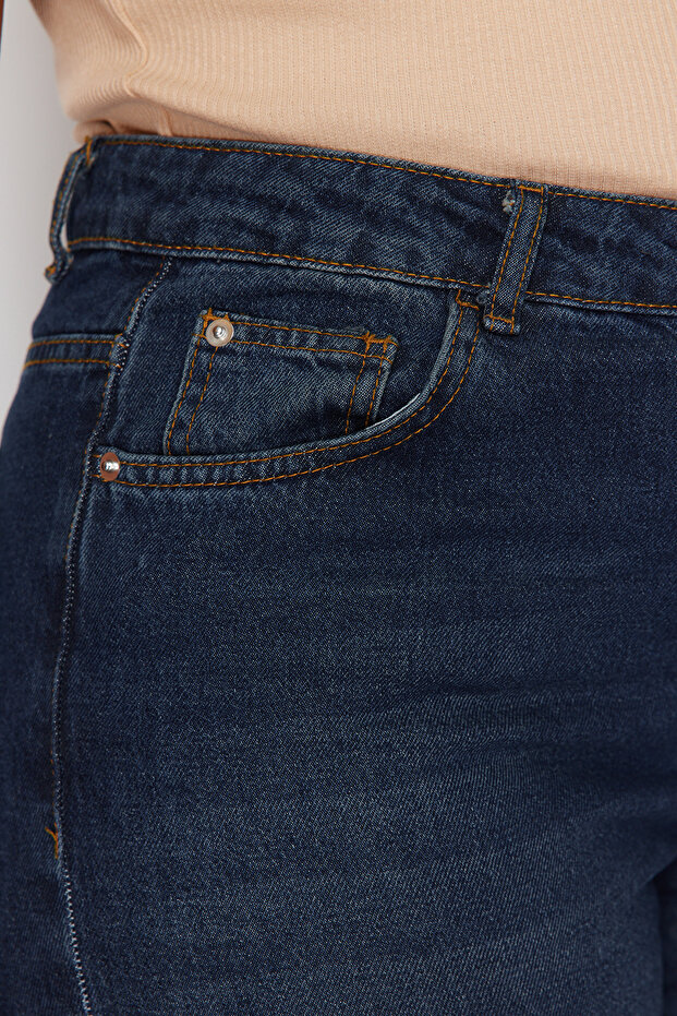 Koyu Mavi Yüksek Bel Comfort/Orta Esnek Straight Fit Denim Büyük Beden Jeans TBBSS24CJ00051 - 5