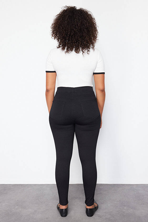 Siyah Tayt Görünümlü Ektra Esnek Büyük Beden Skinny Jeans TBBSS24CJ00034 - 10