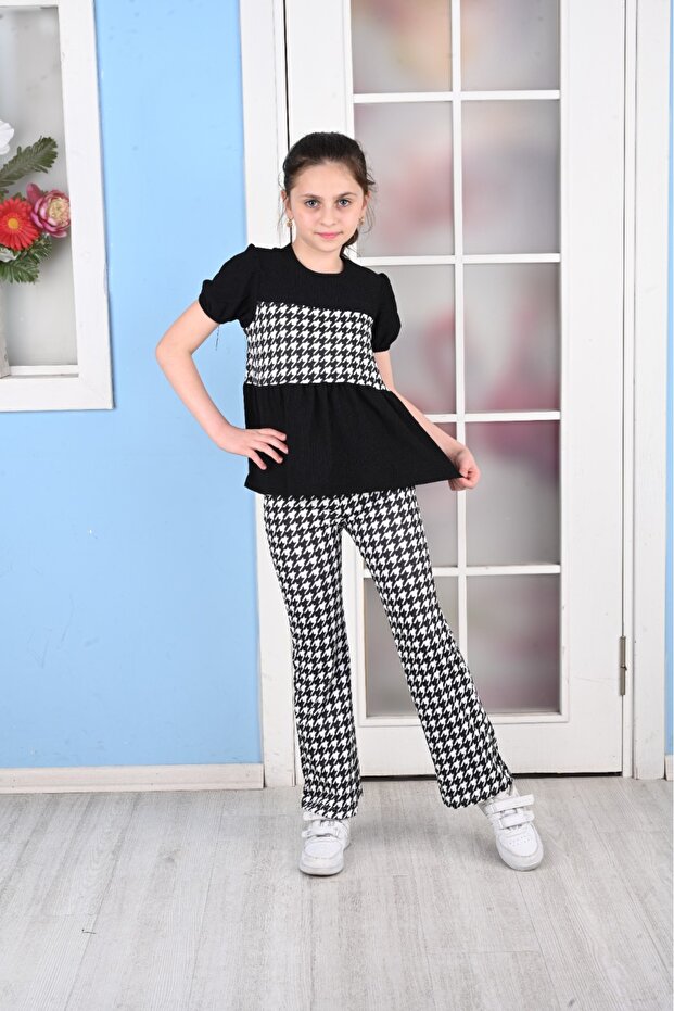 طقم أرجل واسعة منقوشة بأكمام قصيرة - 1