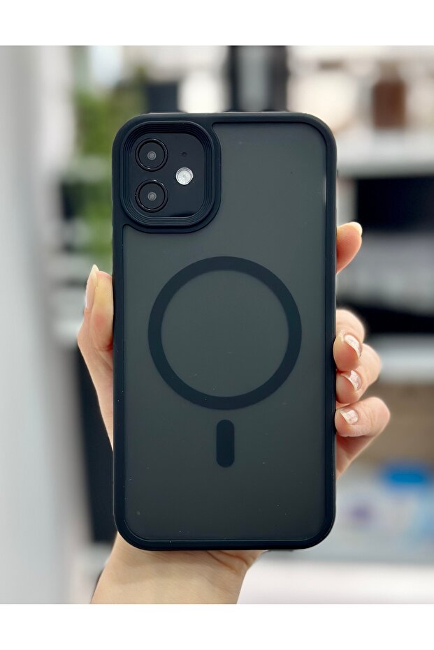 Iphone 11 Uyumlu Mat Siyah Magsafe Özellikli Darbe Önleyici Şeffaf Silikon Kılıf - 2