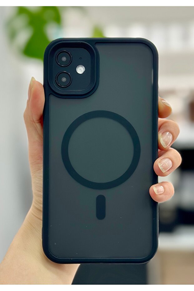 Iphone 11 Uyumlu Mat Siyah Magsafe Özellikli Darbe Önleyici Şeffaf Silikon Kılıf - 7