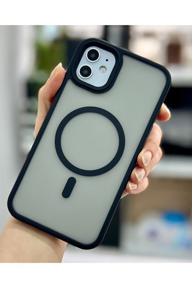 Iphone 11 Uyumlu Mat Siyah Magsafe Özellikli Darbe Önleyici Şeffaf Silikon Kılıf - 6
