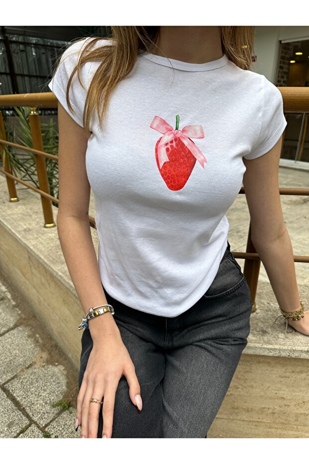y2k Strawberry Patterned T-Shirt
