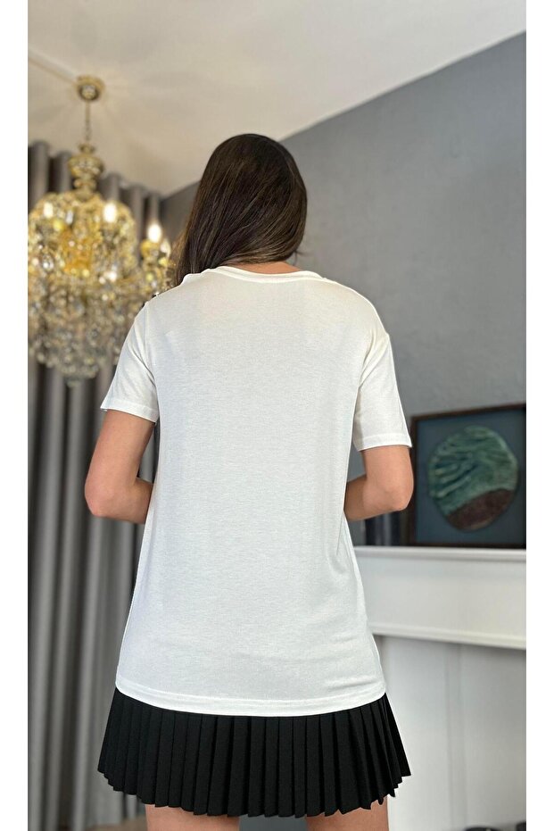 Beyaz V Yaka Basic Tişört - 2