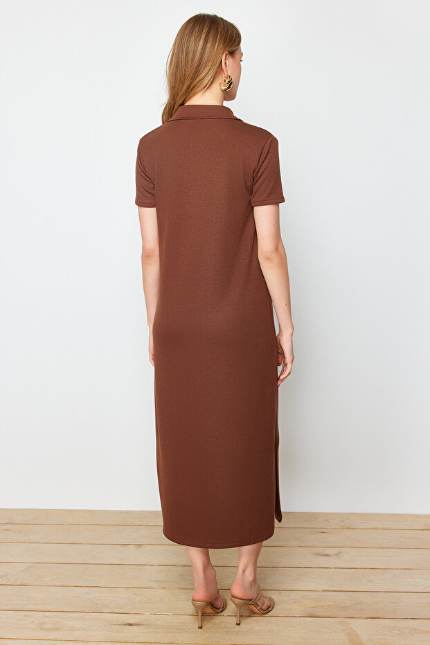 Kahverengi Polo Yaka Shift/Nromal Kesim Midi Örme Elbise TWOSS24EL01012 - 6