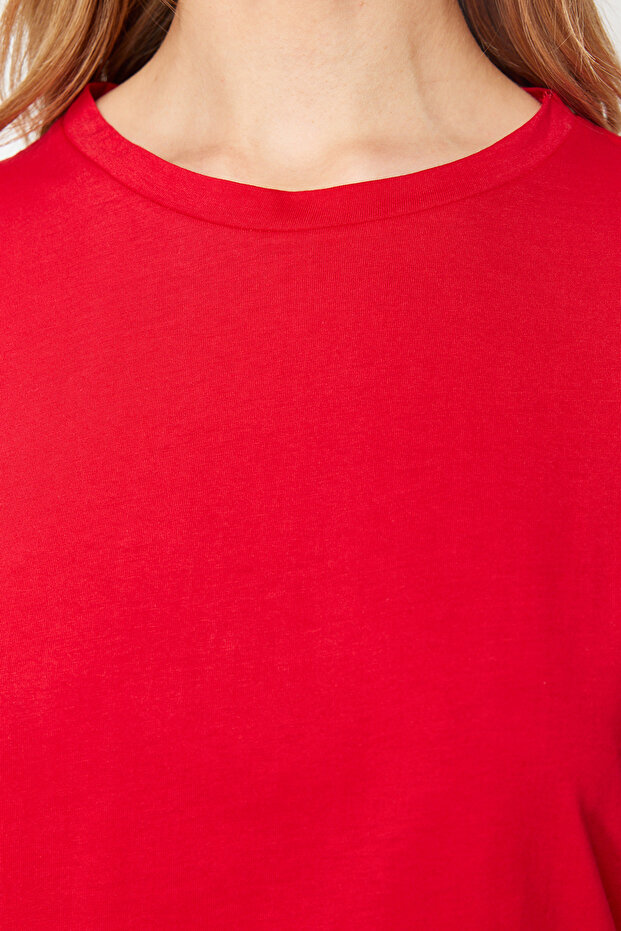Kırmızı %100 Pamuk Fırfır Detaylı Basic Bisiklet Yaka Örme T-Shirt TWOSS22TS2429 - 5