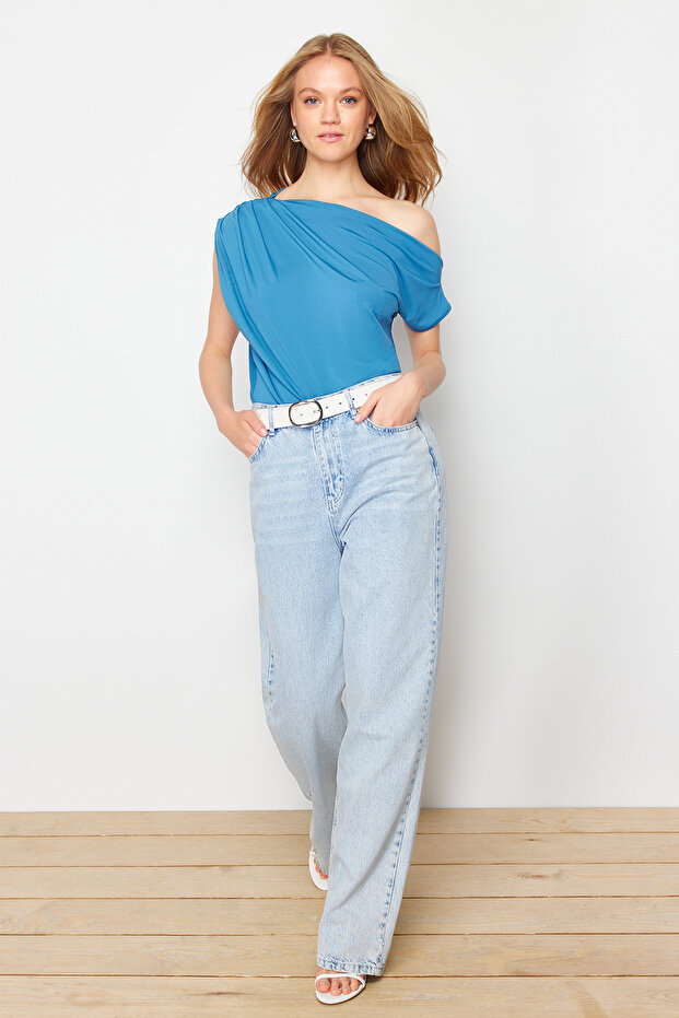 Indigo Regular/Normal Kalıp Asimetrik Yaka Sıfır Kol Esnek Örme Bluz TWOSS24BZ00396 - 3