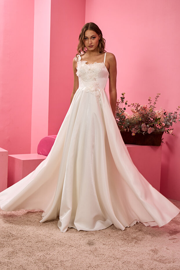 White Three-dimensional Lace Detailed Light Satin Wedding Dress and Wedding Dress