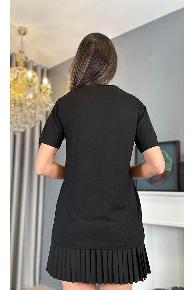 تي شيرت أسود برقبة على شكل حرف V - موديل أساسي - 2