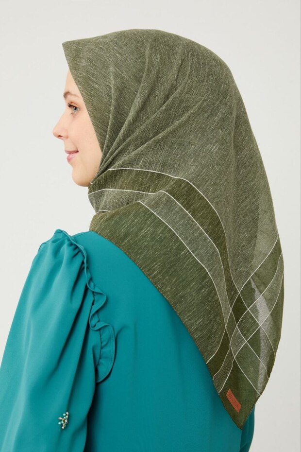 وشاح من القطن الناعم