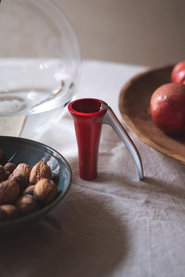 كسارة البندق والجوز - 4