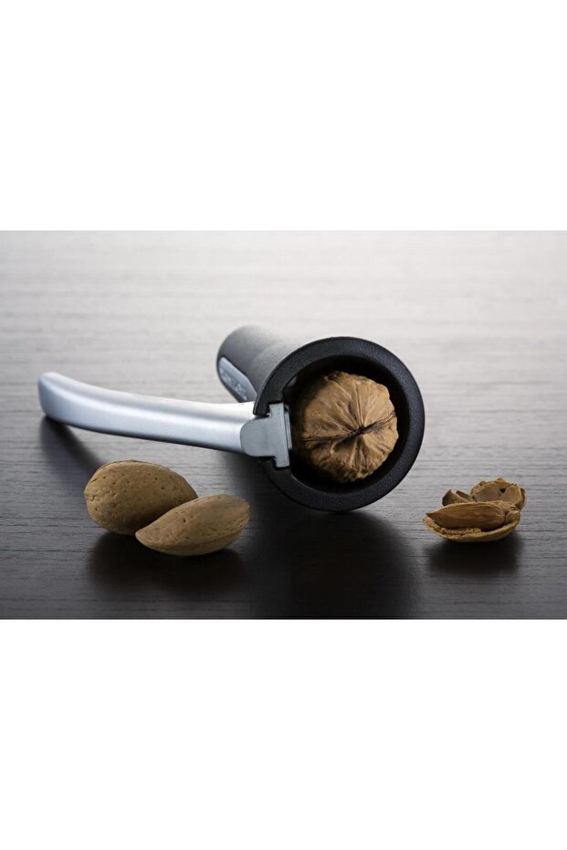 Hazelnut Walnut Cracker - 4