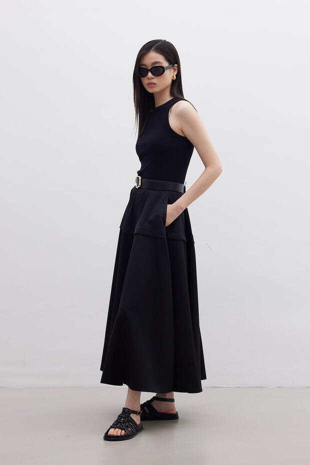 Schwarzer Rock mit Volant-Design - 7
