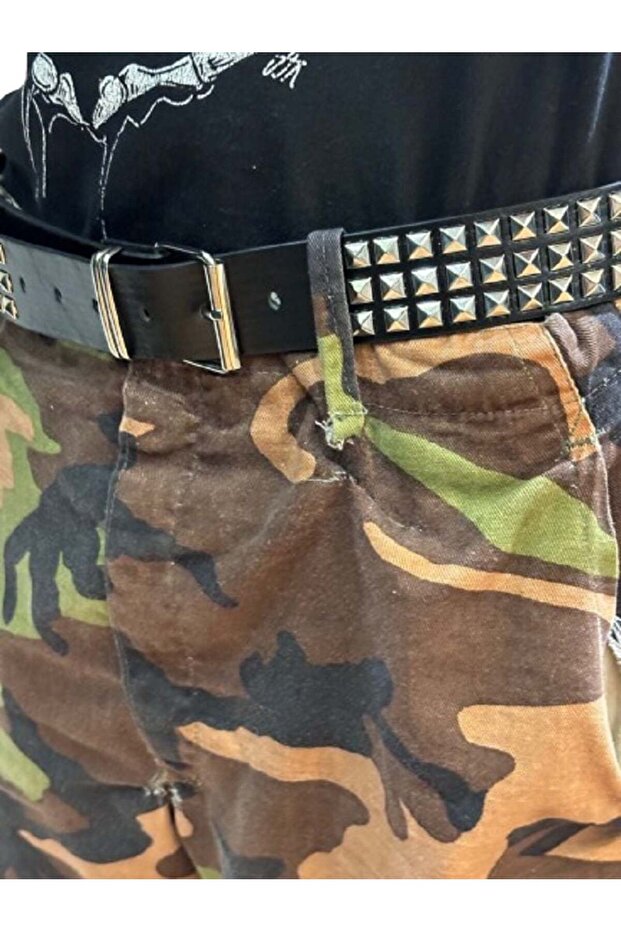 Full Pyramid Detailed Belt