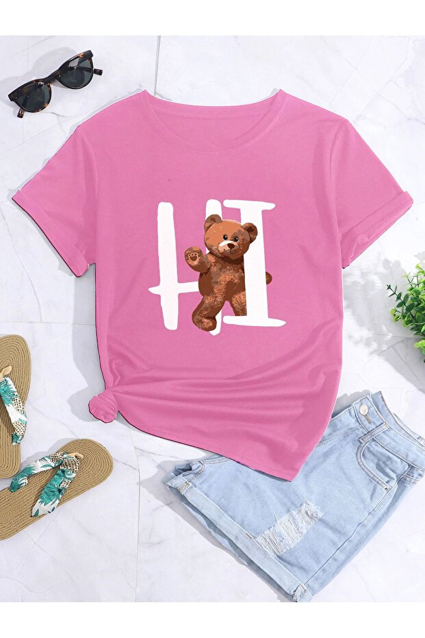 Oversized t-shirt with a bear Printed saying hello.