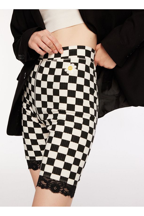 Normal Siyah Kadın Şort VN00074SBLK1 OVERSIZED FLORAL LE - 3