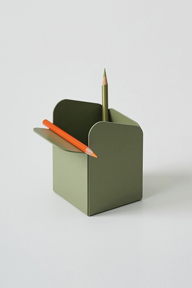 Decorative Metal Pen Holder - Desktop Organizer - Organizer - 3artmtl274