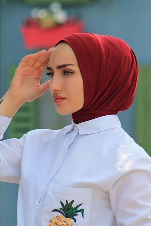 Snap Bonnet Claret Red