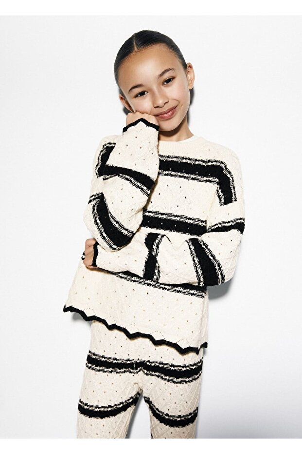 Strickpullover - Gestreift und perforiert - 1