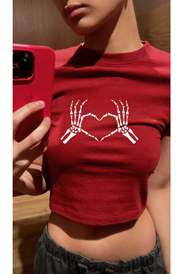 Red Heart Making Skeleton Model Women's Crop Body T-Shirt