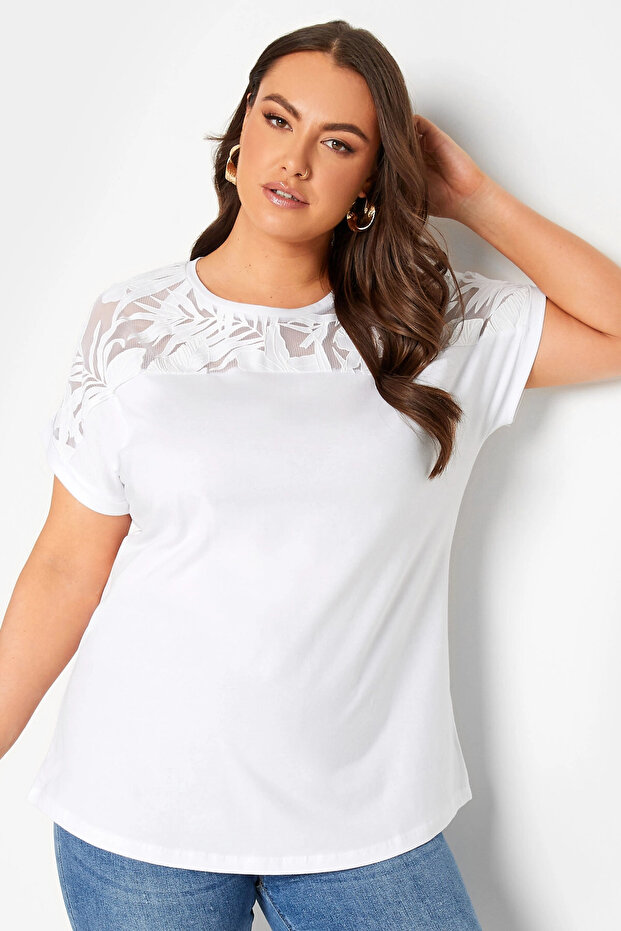 Plus Size Patterned Tulle Detailed Crew Neck Short Sleeve T-Shirt 320826