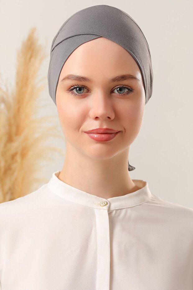 Tied Seamless Cross Bonnet Dark Gray