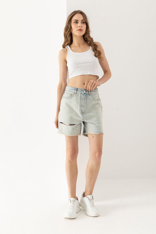 Yırtmaç Detaylı Denim Yıkamalı Şort - 2