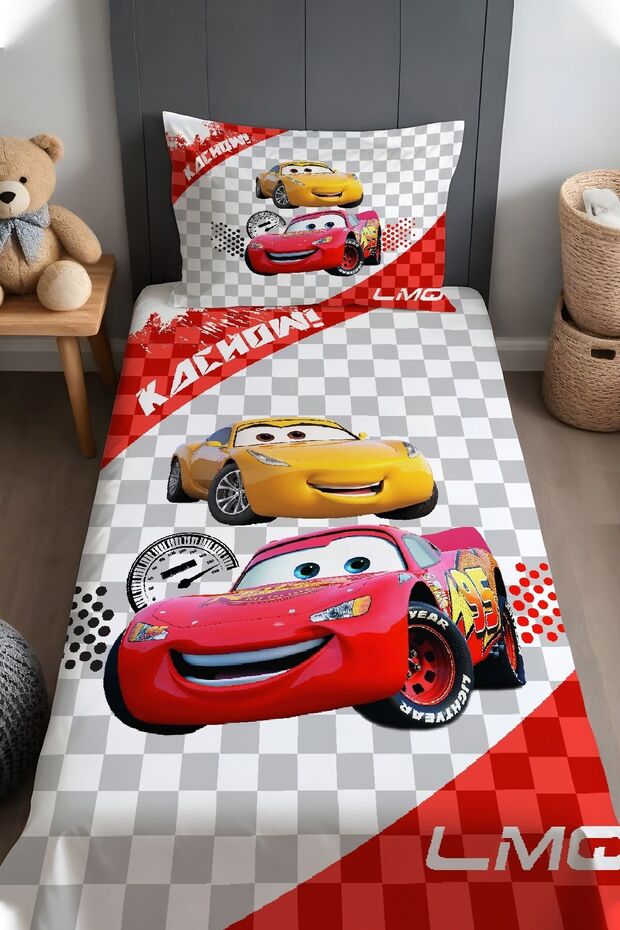 Checkered Mcqueen Patterned Bedspread and Pillowcase - 1