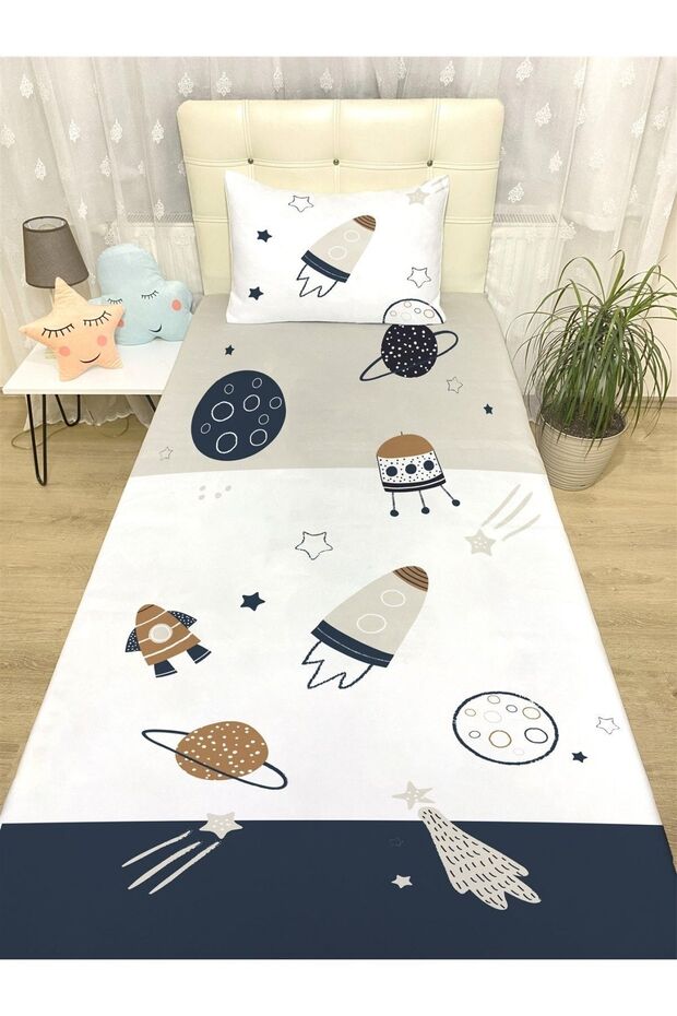 Space Vehicles Patterned Bedspread and Pillowcase - 1