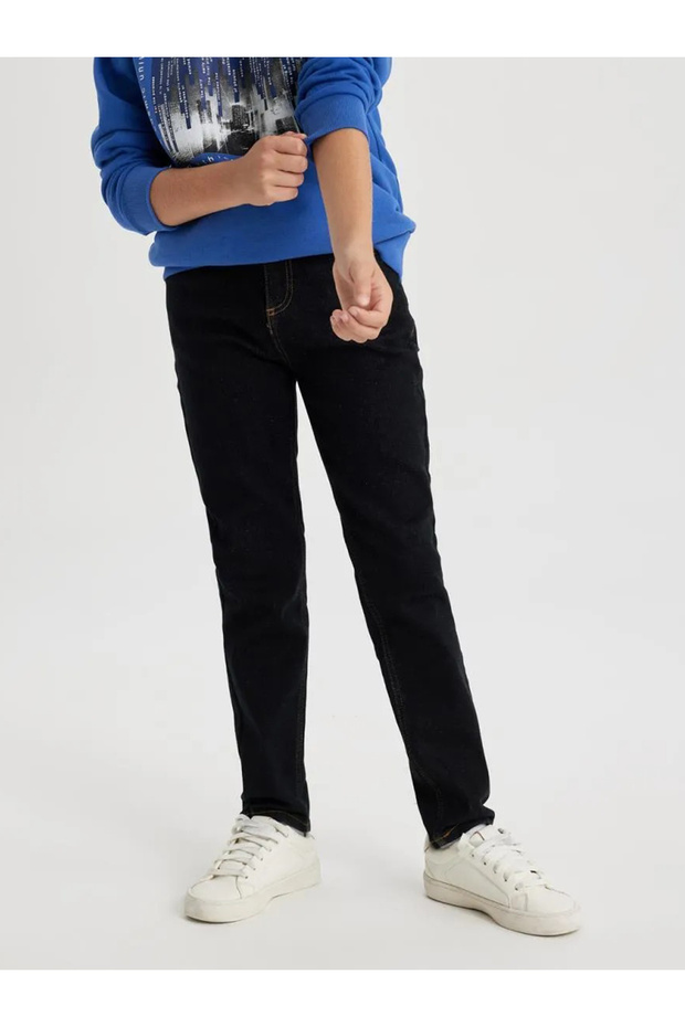 بنطلون جينز مناسب للأولاد - 1