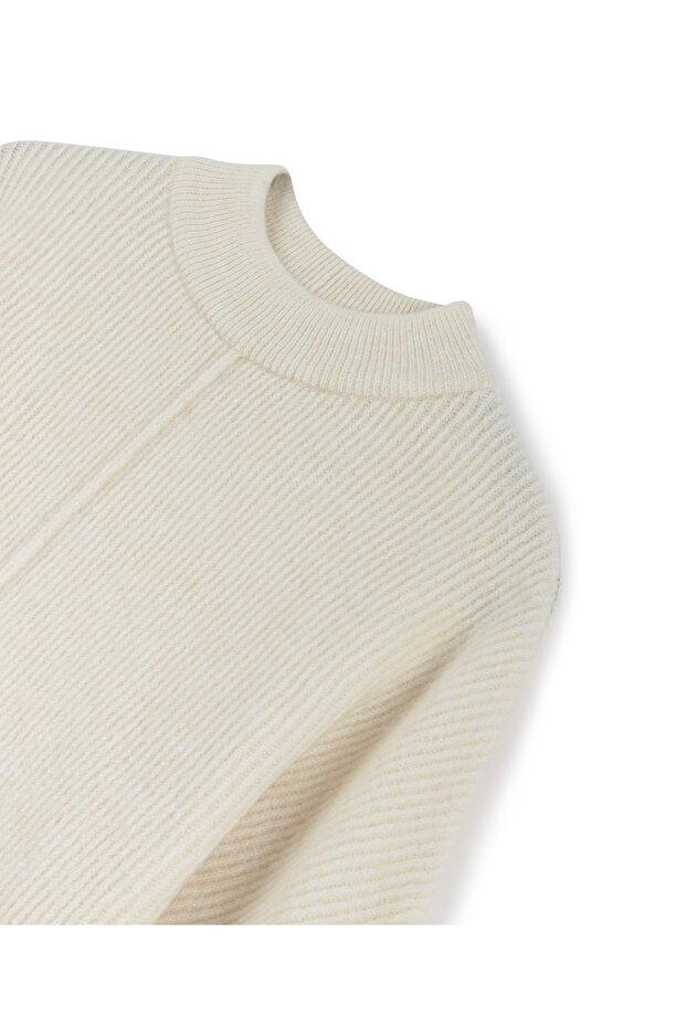 سترة ذات ياقة عالية - 2