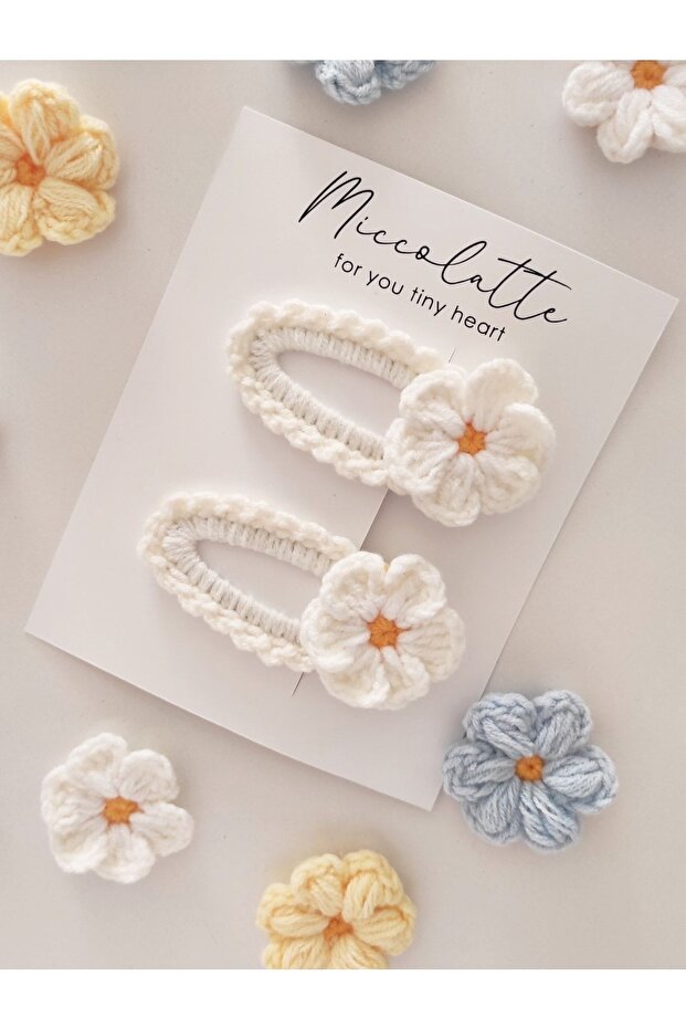 Girl's Daisy Figured Hand Knitted Snap Buckle 2-Piece Ecru (4 Years Old and over Buckle Size 7cm)