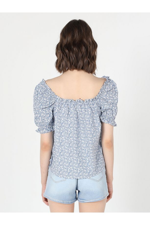 Regular Fit Çiçek Baskılı Omuzu Açık Mavi Kadın Kısa Kol Gömlek Cl1058769 - 2