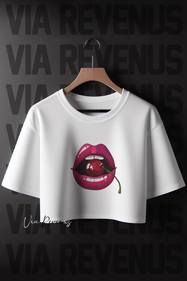 Cherry Lips Printed Coquette 2024 Fashion Short Sleeve Crew Neck White Crop
