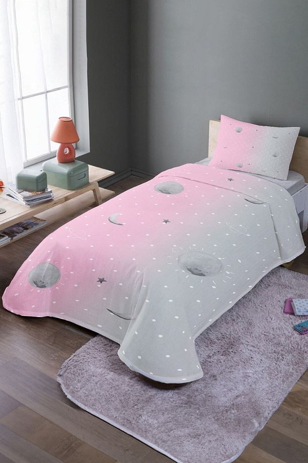 Pembe Gri Uzay Desenli Tek Kişilik Pike Takımı Ve Yatak Örtüsü - 1