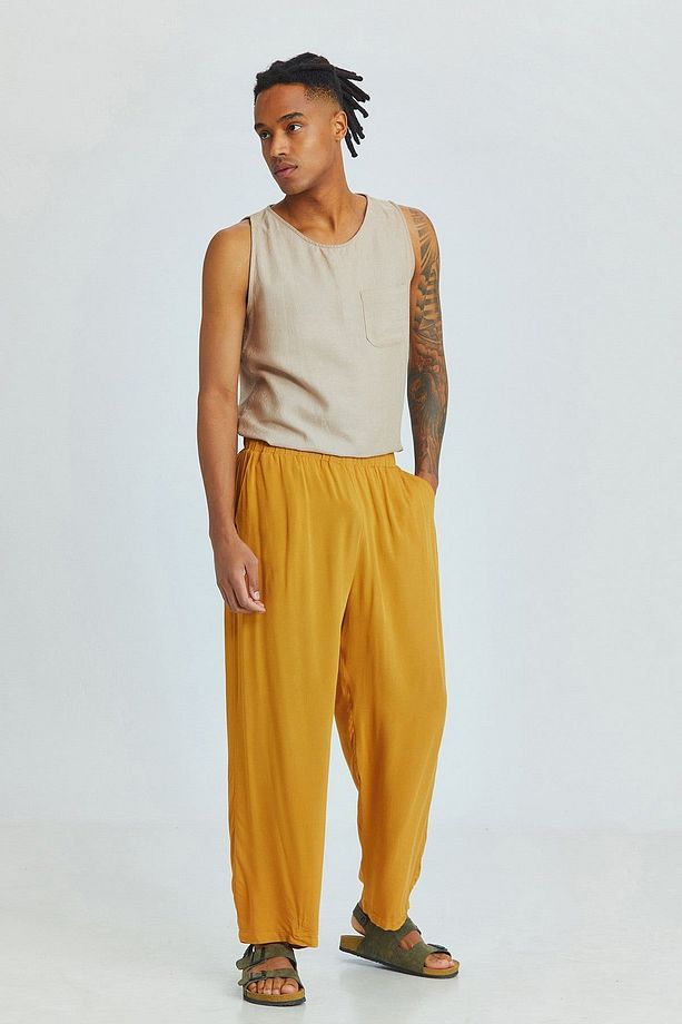 Relaxed Fit Dökümlü Erkek Pantolonu Sarı - 2