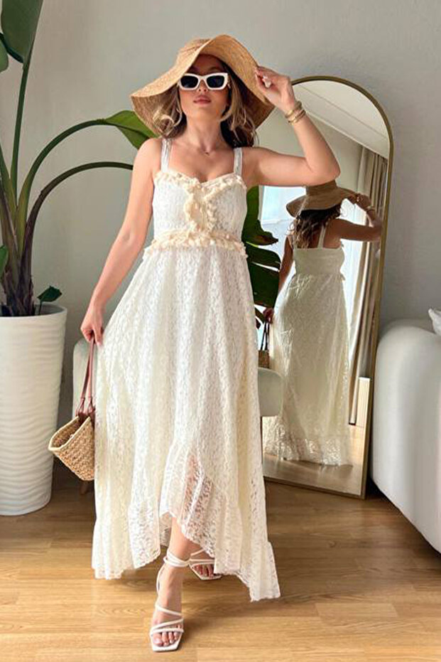 Women's Off-White Seashell Detailed Lined Lace Dress