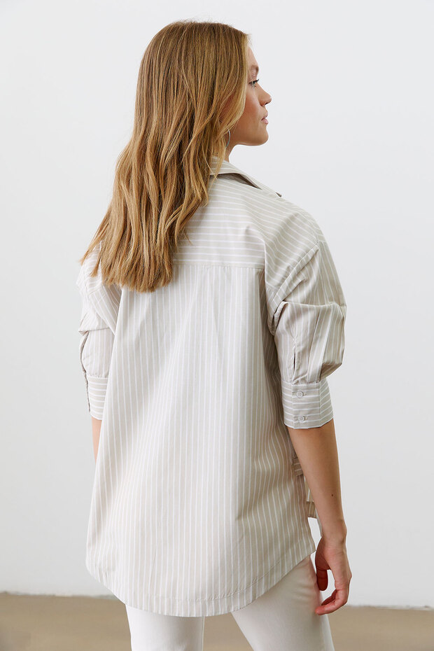 Yırtmaçlı Oversize Gömlek - 5